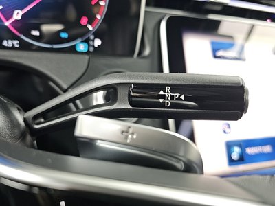 MERCEDES-BENZ E-CLASS - 9