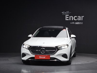 MERCEDES-BENZ E-CLASS - 2