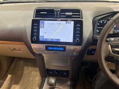 TOYOTA LAND CRUISER PRADO - 9