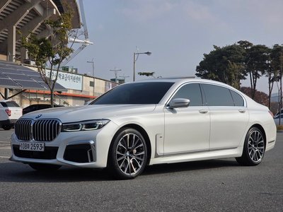 BMW 7 SERIES