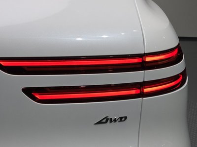 2024 Genesis GV70 photo 10