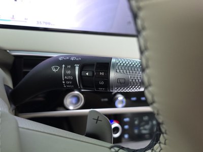 2024 Genesis GV70 thumbnail 28