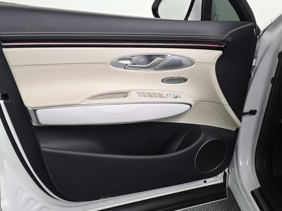 2024 Genesis GV70 thumbnail 14