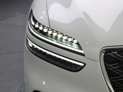 2024 Genesis GV70 photo 9