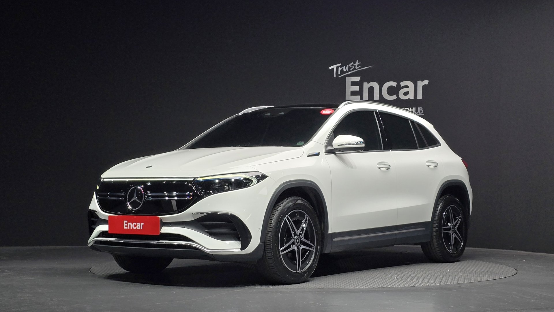 MERCEDES-BENZ EQA - View 1