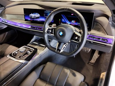صورة مصغرة 15 لـ 2025 BMW 7 SERIES