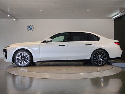 صورة مصغرة 18 لـ 2025 BMW 7 SERIES