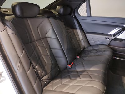 صورة مصغرة 13 لـ 2025 BMW 7 SERIES