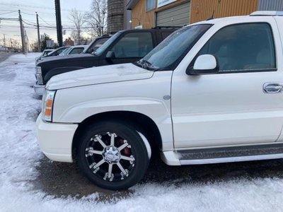 CADILLAC ESCALADE - 8