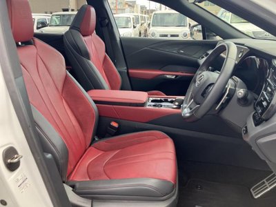 صورة 4 لـ 2024 Lexus RX