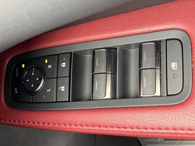 2024 Lexus RX — миниатюра 32