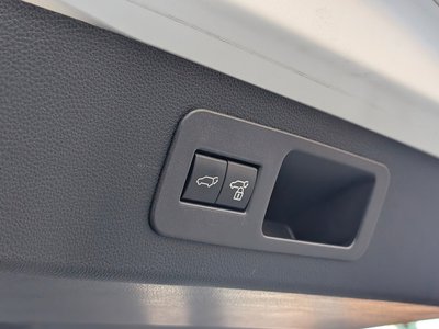 2023 Lexus LX thumbnail 43