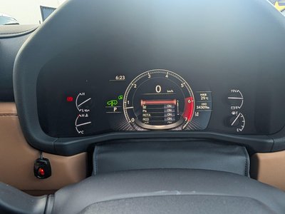 2023 Lexus LX thumbnail 32
