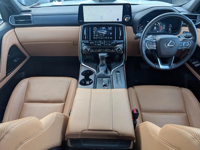 2023 Lexus LX thumbnail 17