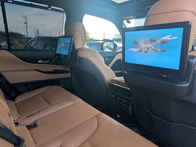 2023 Lexus LX thumbnail 34