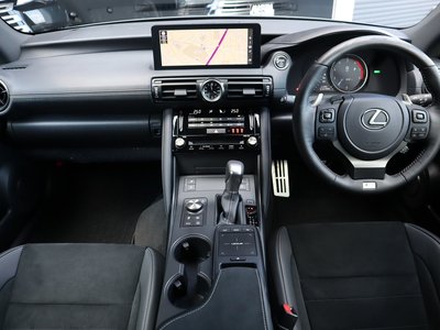 2024 Lexus IS 缩略图 9
