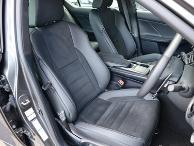 2024 Lexus IS 缩略图 41