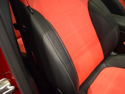 MERCEDES-BENZ GLA - 10