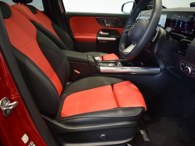 MERCEDES-BENZ GLA - 7