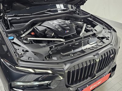 BMW X7 - 7