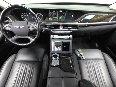 2018 Genesis G90 photo 5