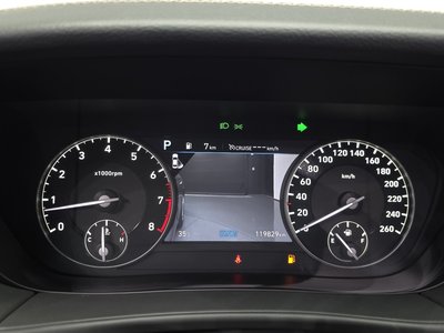 2018 Genesis G90 photo 8