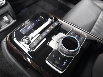 2018 Genesis G90 缩略图 19