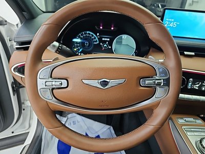 2023 Genesis GV70 photo 9
