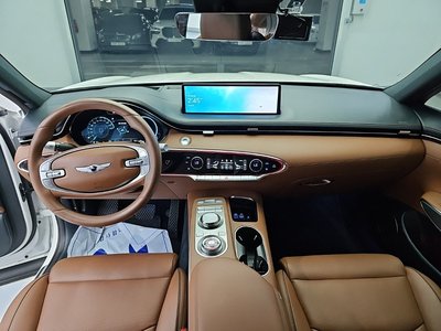 2023 Genesis GV70 photo 4