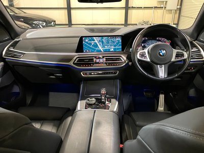 BMW X7 - 7