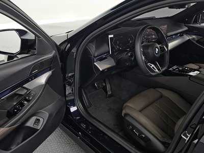 2026 BMW 5 SERIES — миниатюра 13