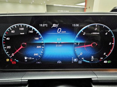 MERCEDES-BENZ GLS - 8