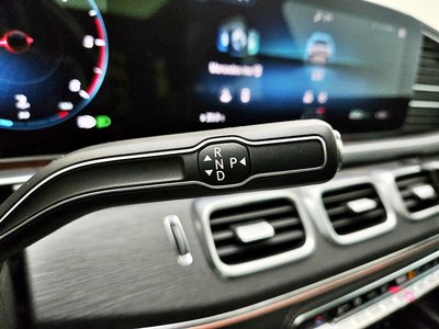 MERCEDES-BENZ GLS - 9