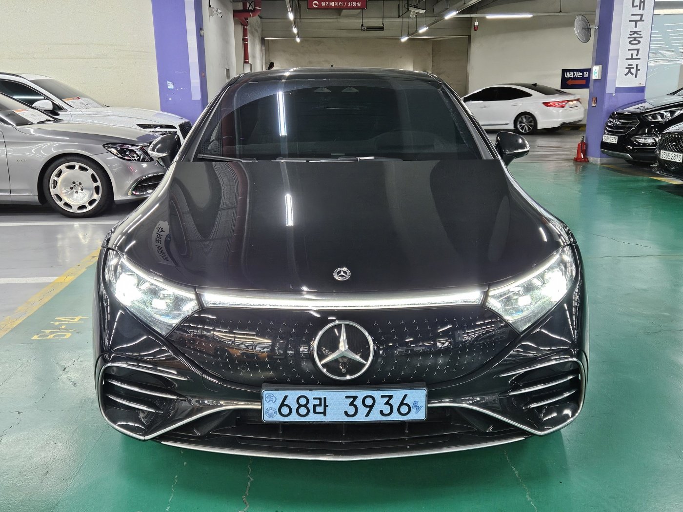 MERCEDES-BENZ EQS - View 1