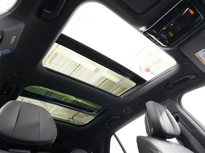 MERCEDES-BENZ E-CLASS - 8