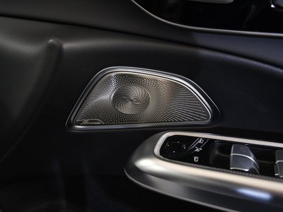 MERCEDES-BENZ E-CLASS - 9