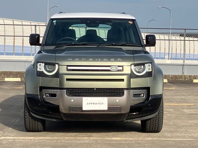 LAND ROVER DEFENDER - 9