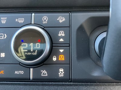 LAND ROVER DEFENDER - 3