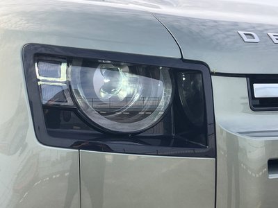 LAND ROVER DEFENDER - 7