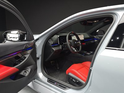 2026 BMW M5 — миниатюра 13