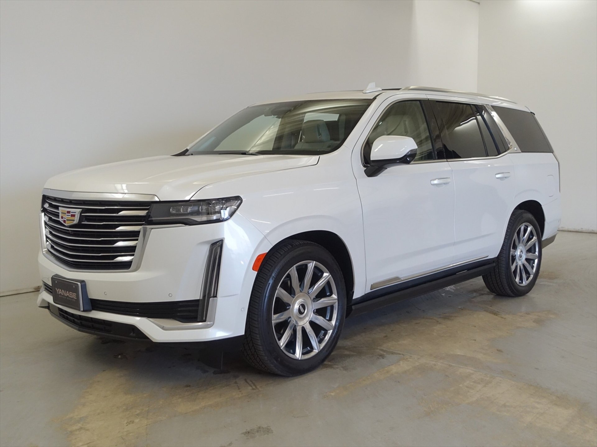 CADILLAC ESCALADE - View 1