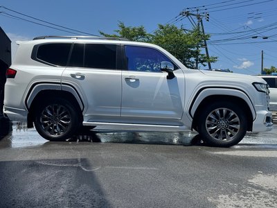 TOYOTA LAND CRUISER 300 - 6