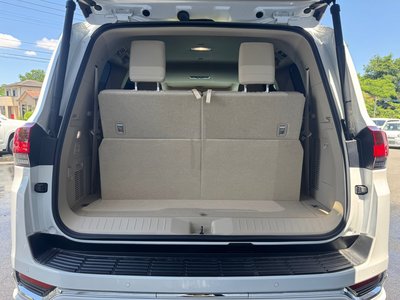 TOYOTA LAND CRUISER 300 - 10