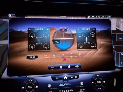 MERCEDES-BENZ EQS - 10