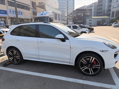 PORSCHE CAYENNE - 2