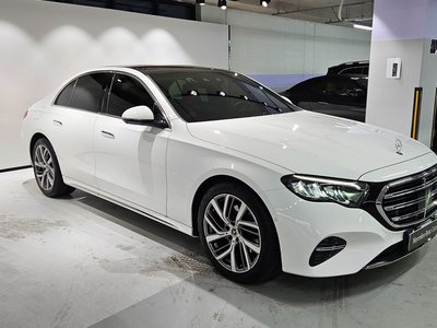 MERCEDES-BENZ E-CLASS - 4