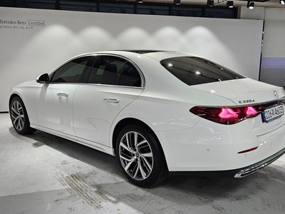 MERCEDES-BENZ E-CLASS - 2