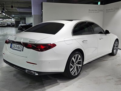 MERCEDES-BENZ E-CLASS - 3