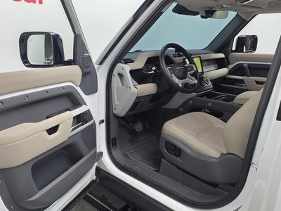 صورة 10 لـ 2022 LAND Rover DEFENDER