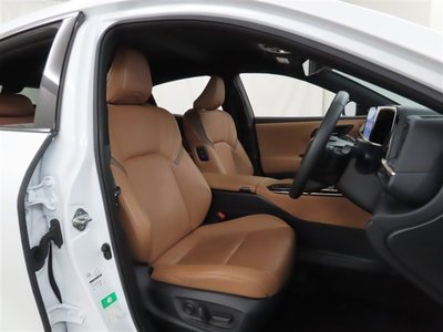 صورة مصغرة 16 لـ 2024 Toyota CROWN SPORT